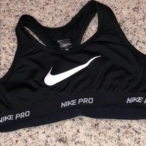 Nike Pro Sports Bra